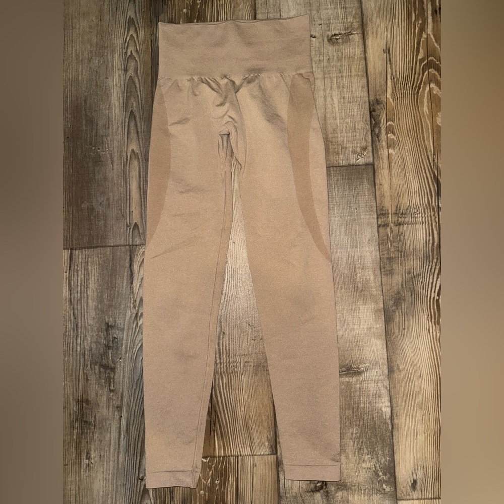 NVGTN Beige Contour Seamless Leggings
